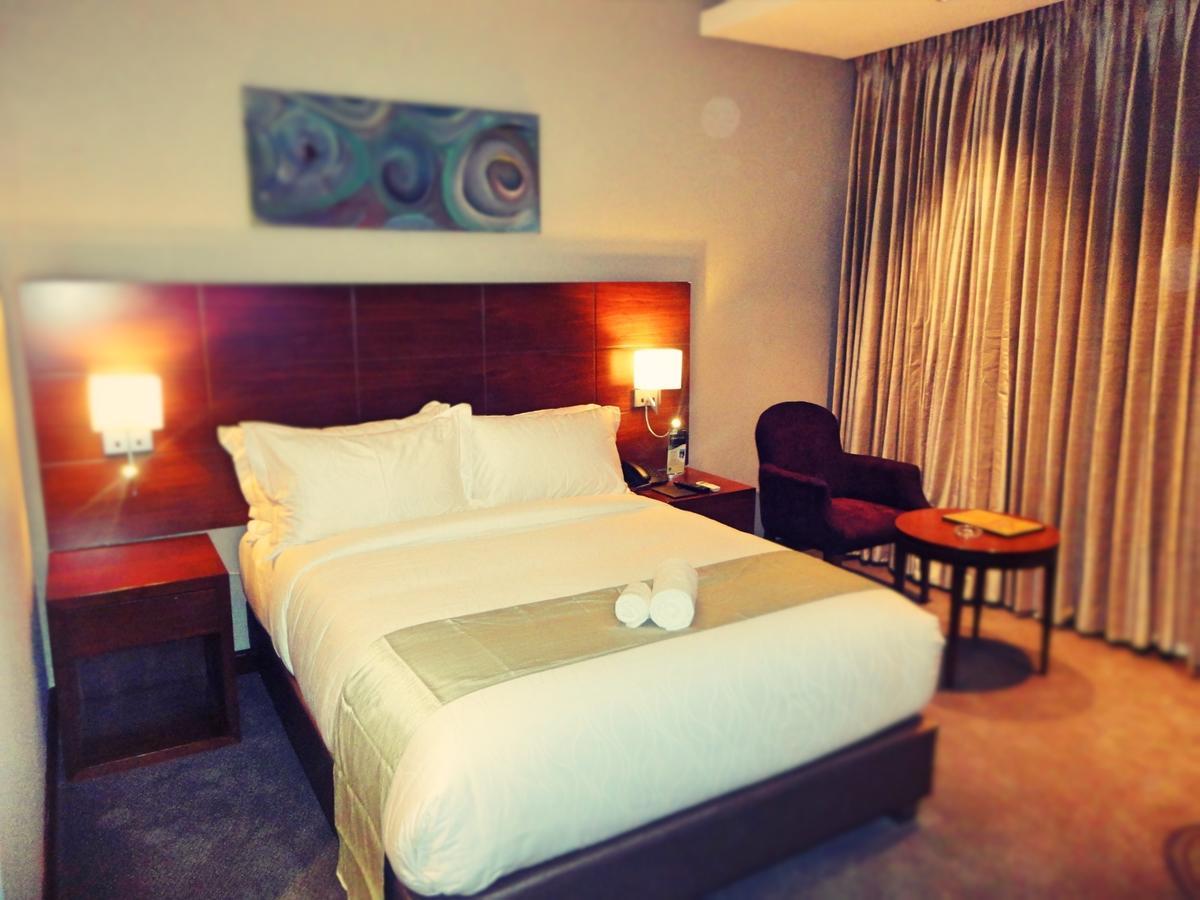 The Grand Palace Hotel Singine Phòng bức ảnh